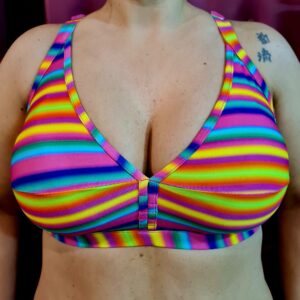 corpiño con aro y con copa removible plus size